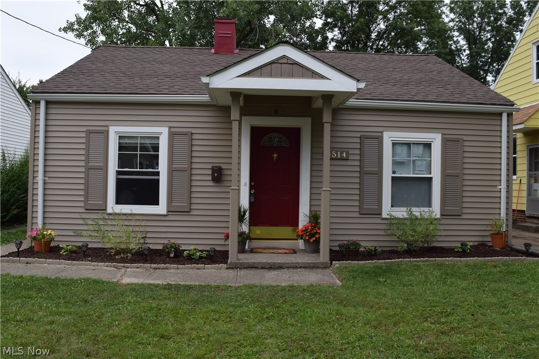 This tiny Ranch home featuring 2 Bedrooms is a must see! It has been completely renovated down to the studs leaving nothing to do but move in. Perfect for someone just starting out or looking to downsize!