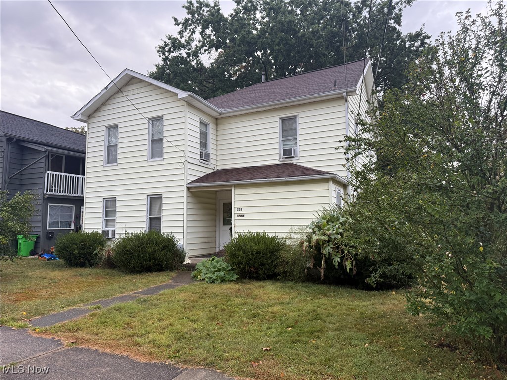 RESTRICTED SHOWINGS: Showings will only be available on Saturday's between 11:00a.m.-2:00p.m. Due to the short window available, we will be allowing overlapping showings.
DUPLEX with Established Tenants, this duplex offers two spacious units with long-term tenants in place. The downstairs unit features 2 bedrooms 1 full bath, and 1 half bath. The upstairs unit includes 2 bedrooms and 1 full bath. Property provides alley access and off-street parking. Reliable rental history makes this an attractive investment opportunity.