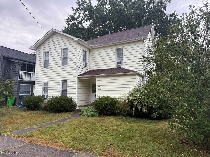 RESTRICTED SHOWINGS:  Showings will only be available on Saturday's between 11:00a.m.-2:00p.m.  Due to the short window available, we will be allowing overlapping showings.
DUPLEX with Established Tenants, this duplex offers two spacious units with long-term tenants in place.  The downstairs unit features 2 bedrooms 1 full bath, and 1 half bath.  The upstairs unit includes 2 bedrooms and 1 full bath.  Property provides alley access and off-street parking.  Reliable rental history makes this an attractive investment opportunity.