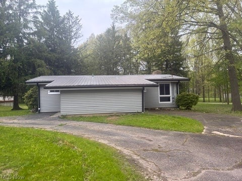 Homes For Sale - 4845 W Lagoon Road<br/> West Farmington, OH 44491