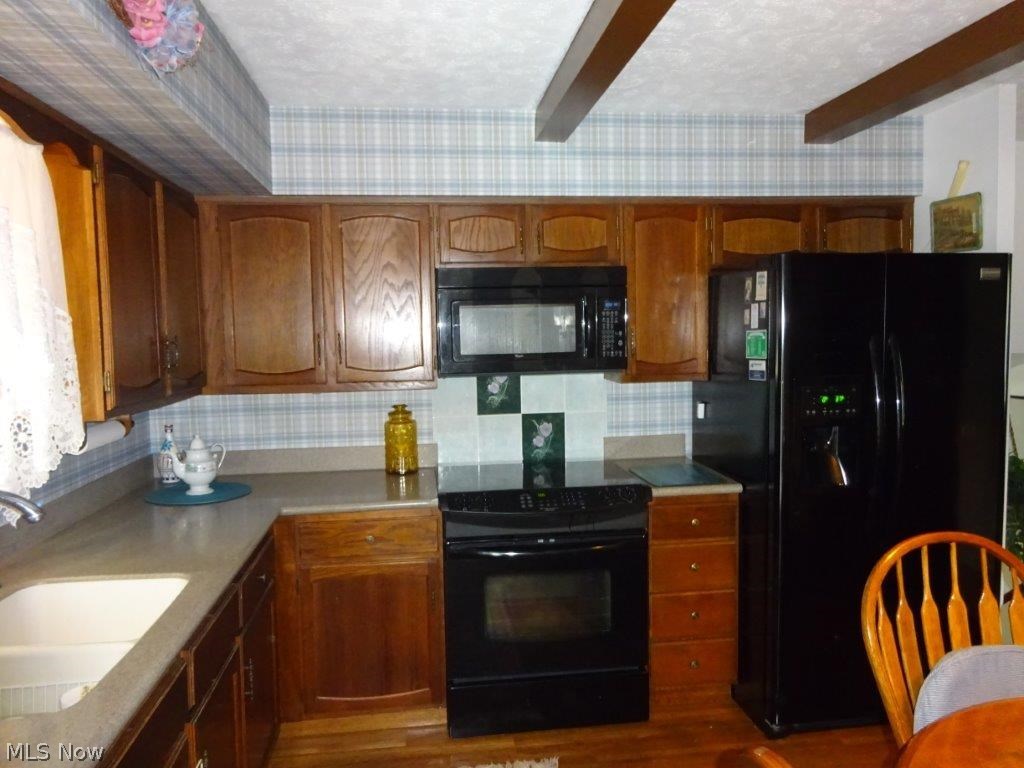 Ashwood Dev Cos Creekwood Sub - Residential