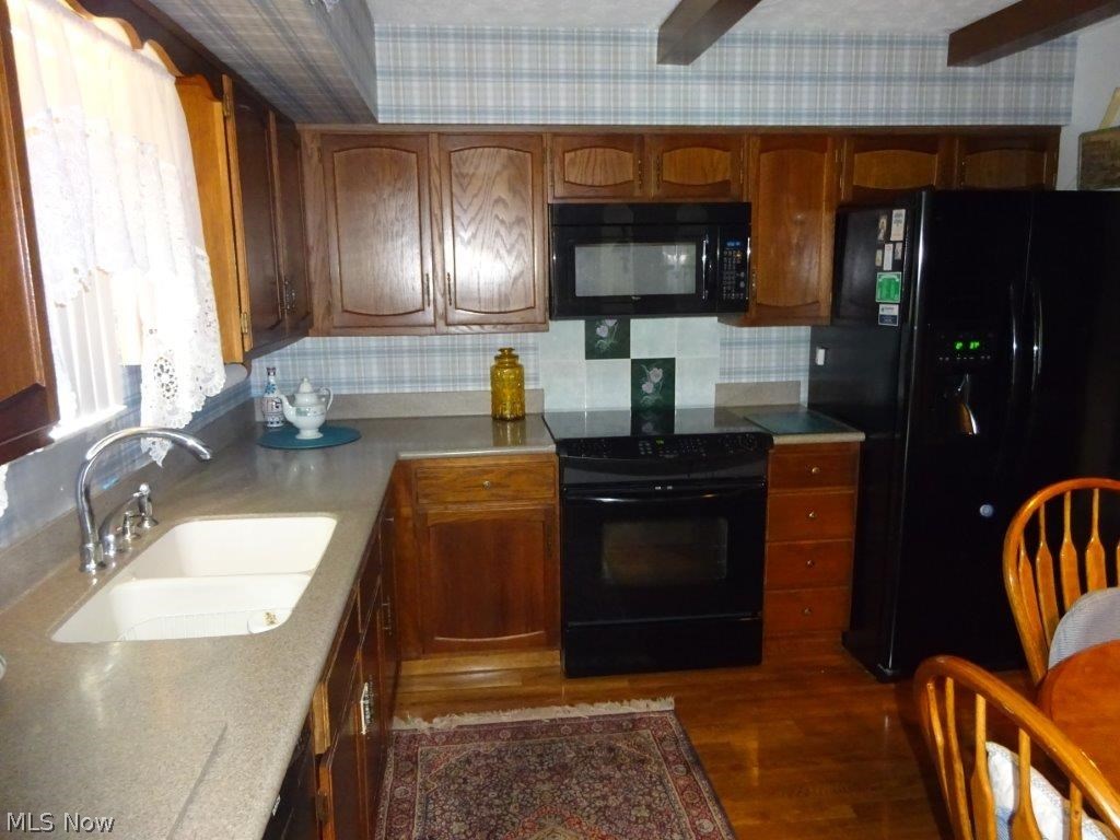 Ashwood Dev Cos Creekwood Sub - Residential