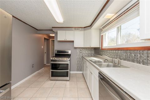 Tiny photo for 3679 Sanford Avenue, Stow, OH 44224 (MLS # 5203400)