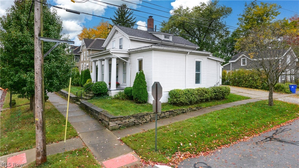 131 N Walnut Street