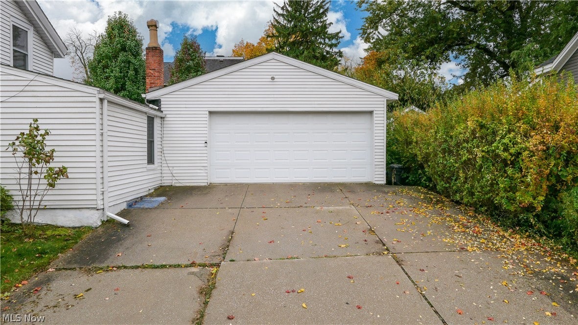 131 N Walnut Street