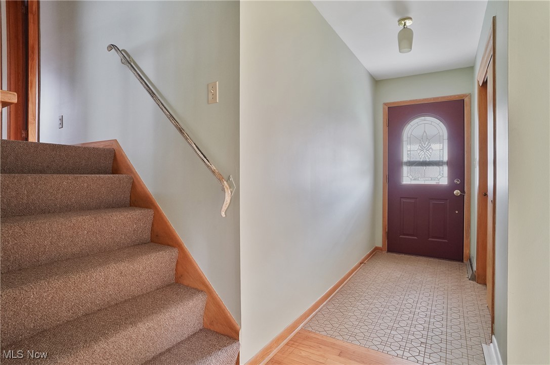 396 Sandhurst Road, Akron, Ohio image 21