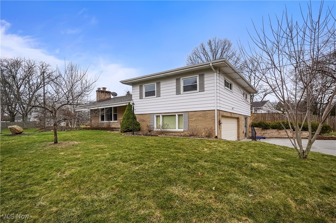 396 Sandhurst Road, Akron, Ohio image 5