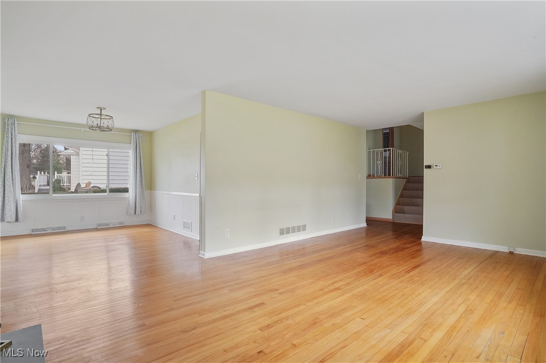 396 Sandhurst Road, Akron, Ohio image 8
