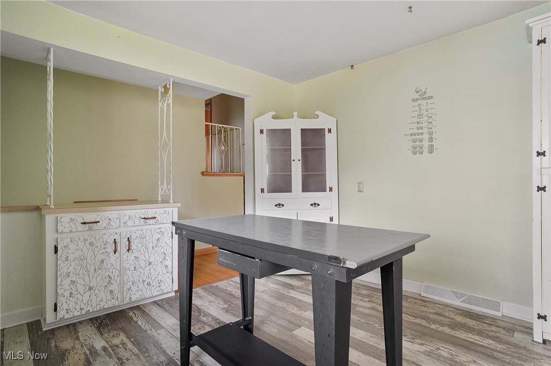 396 Sandhurst Road, Akron, Ohio image 16