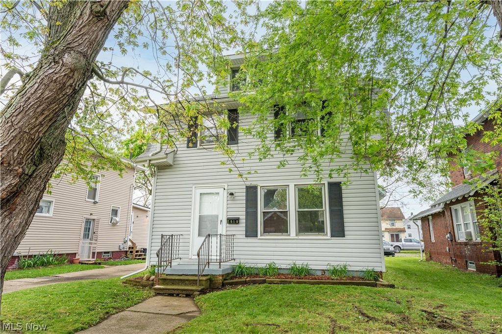 Photo of 2910 13th Street NW, Canton, OH 44708 (MLS # 5205067)