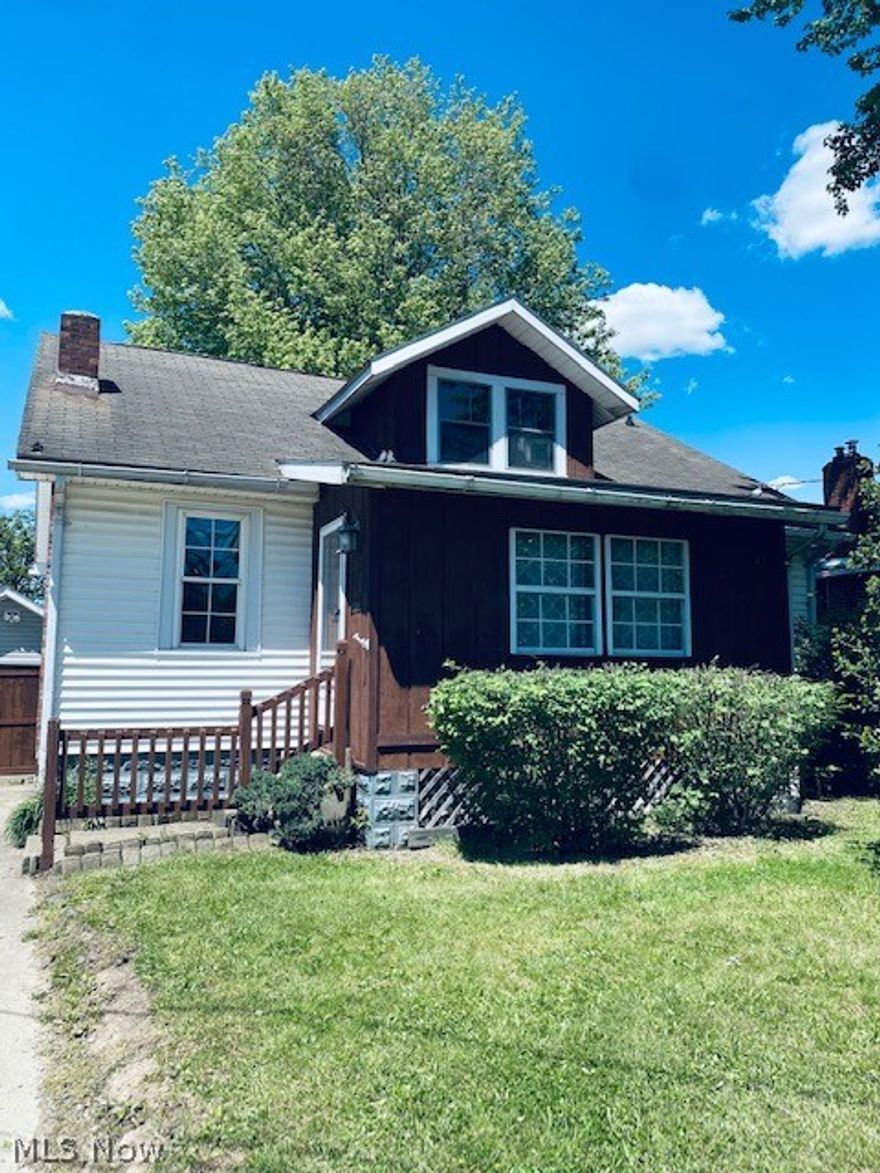 You got to give this one a LOOK! Super Cozy 3 Bedroom Home with many updates. NEW Carpet throughout and Laminate in Kitchen. Freshly painted as well as BRAND NEW HVAC & NEW 50 yr Roof to be installed very soon. This home also features a Detached garage and a back deck. Priced to SELL at $94,500
