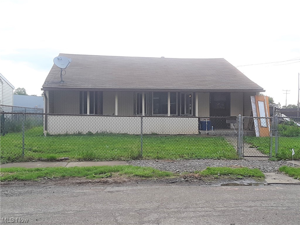 Court Ordered Sale by Private Selling Officer. All information we have on the property is included. We have no additional information, property condition is unknown. NO SHOWINGS, NO trespassing for any reason. No contingencies permitted, Sold 100% as-is w/all faults. Bidding ends February 15, 2024 & is online only, Ohio Foreclosures. Information is thought to be correct but not guaranteed. 10% Buyer Premium added to the high bid, $5,000 deposit is due within 24 hours of bidding end.