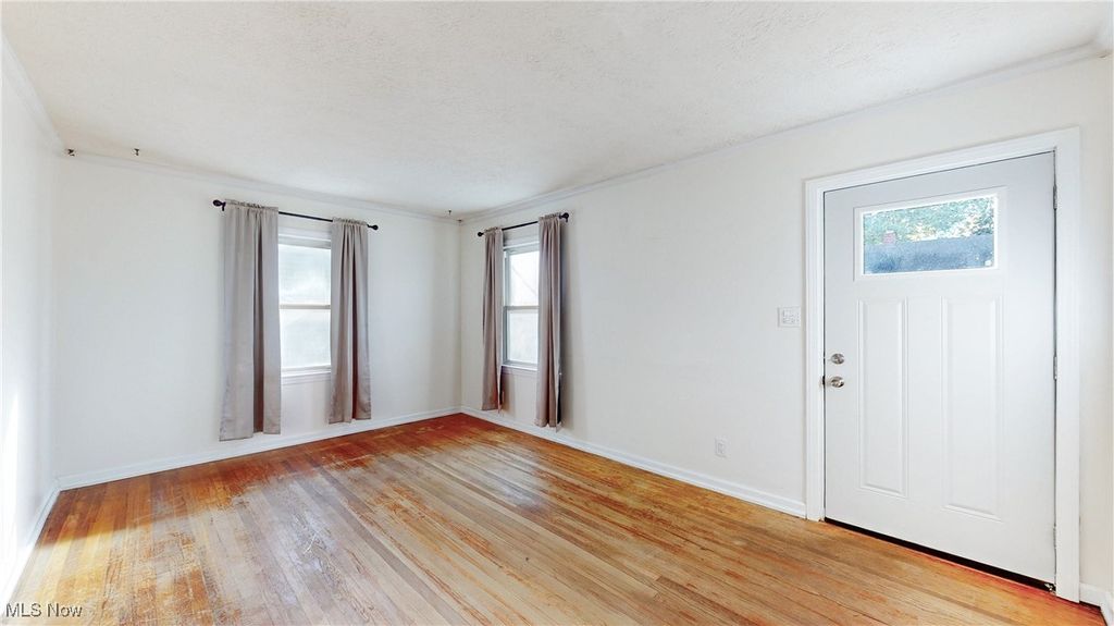 Photo of 787 Austin Avenue, Akron, OH 44306 (MLS # 5166338)