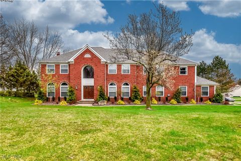 489 Leverett Lane Highland Heights OH 44143