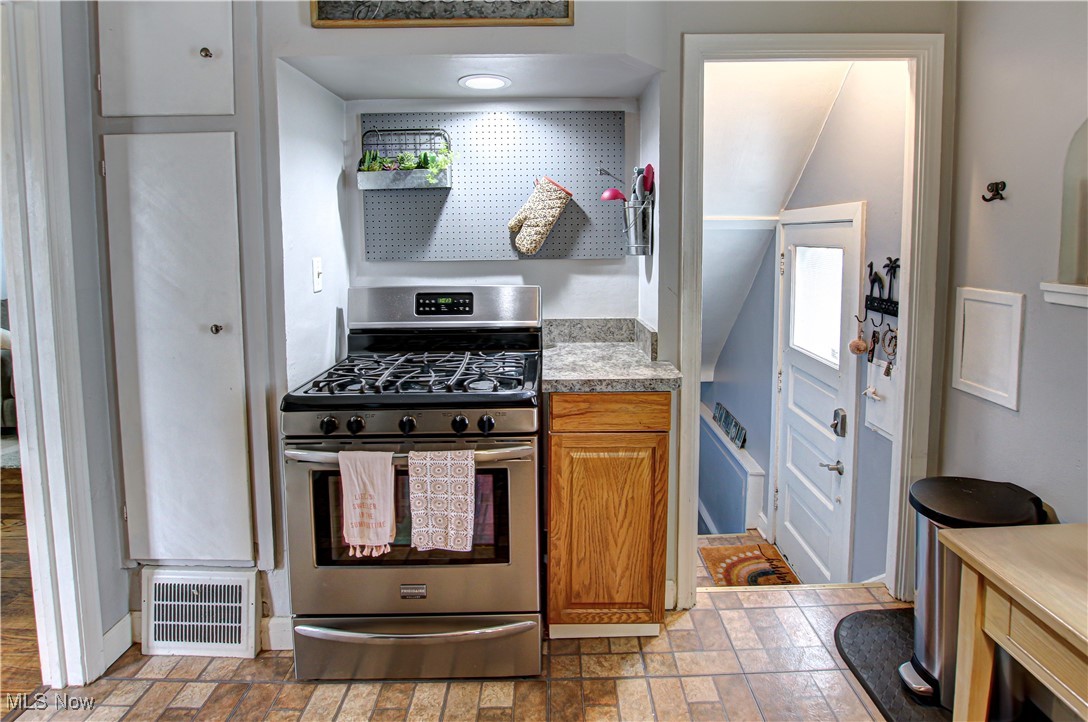 14408 Birchwood Avenue, Cleveland, Ohio image 10