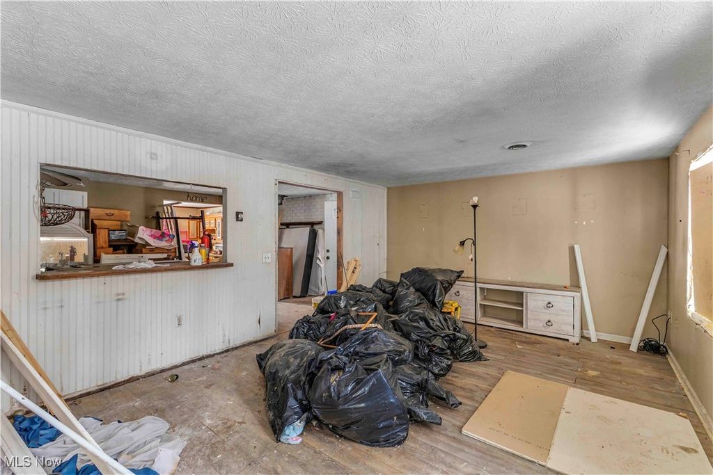 Photo of 5423 Thompson Clark Road, Bristolville, OH 44402 (MLS # 5182706)