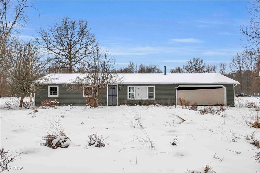 Photo of 5423 Thompson Clark Road, Bristolville, OH 44402 (MLS # 5182706)