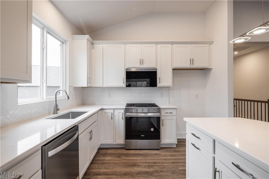6144 Grey Heron Drive