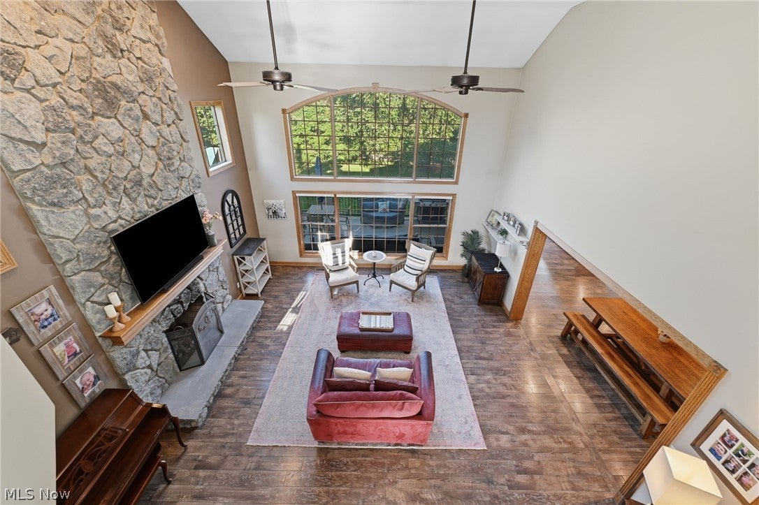18643 Comstock Circle