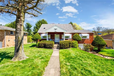 Photo for 265 PUTNAM Lane