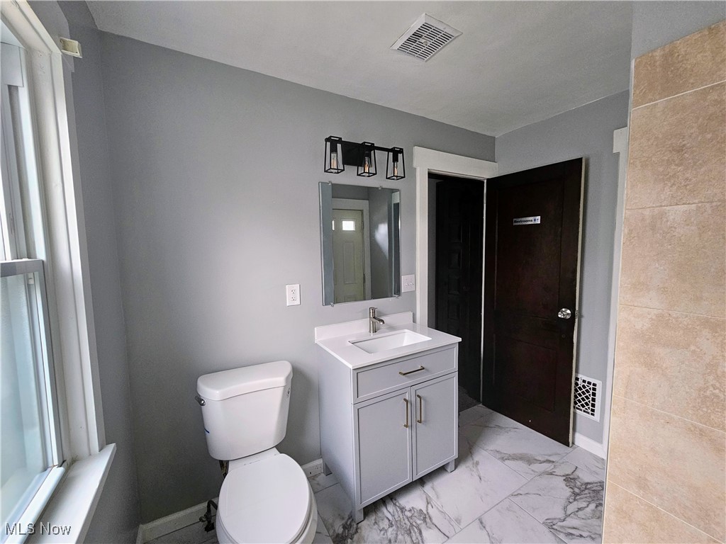 10804 Langton Avenue, Garfield Heights, Ohio image 25