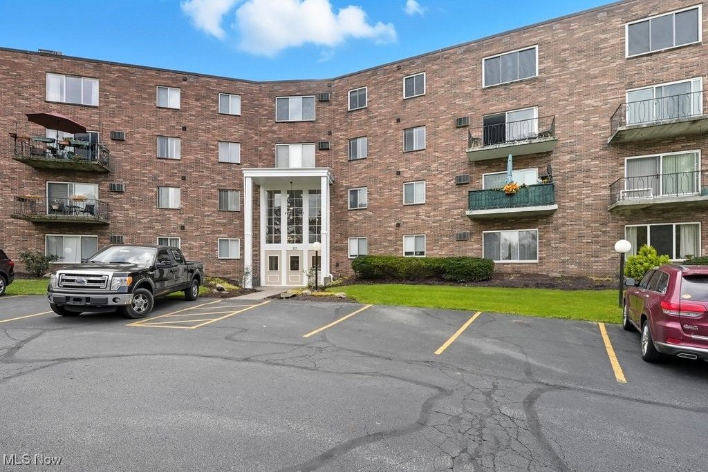 Photo of 355 Solon Road #212, Chagrin Falls, OH 44022 (MLS # 5165191)