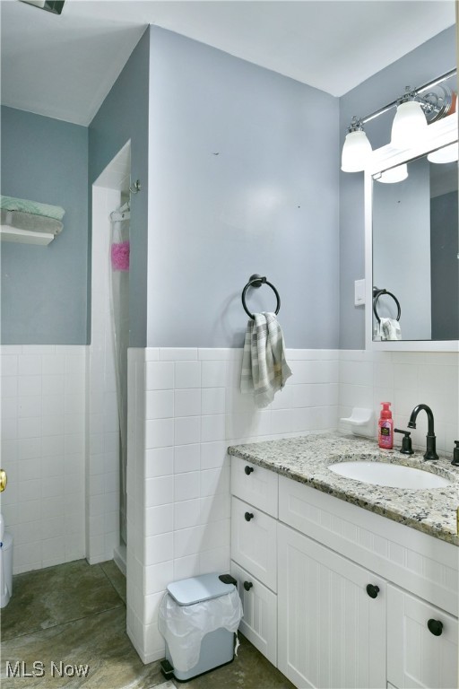 8676 Squirrel Hill Drive, Warren, Ohio image 36