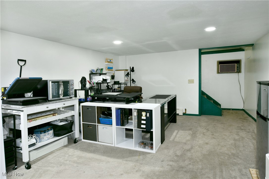 8676 Squirrel Hill Drive, Warren, Ohio image 43