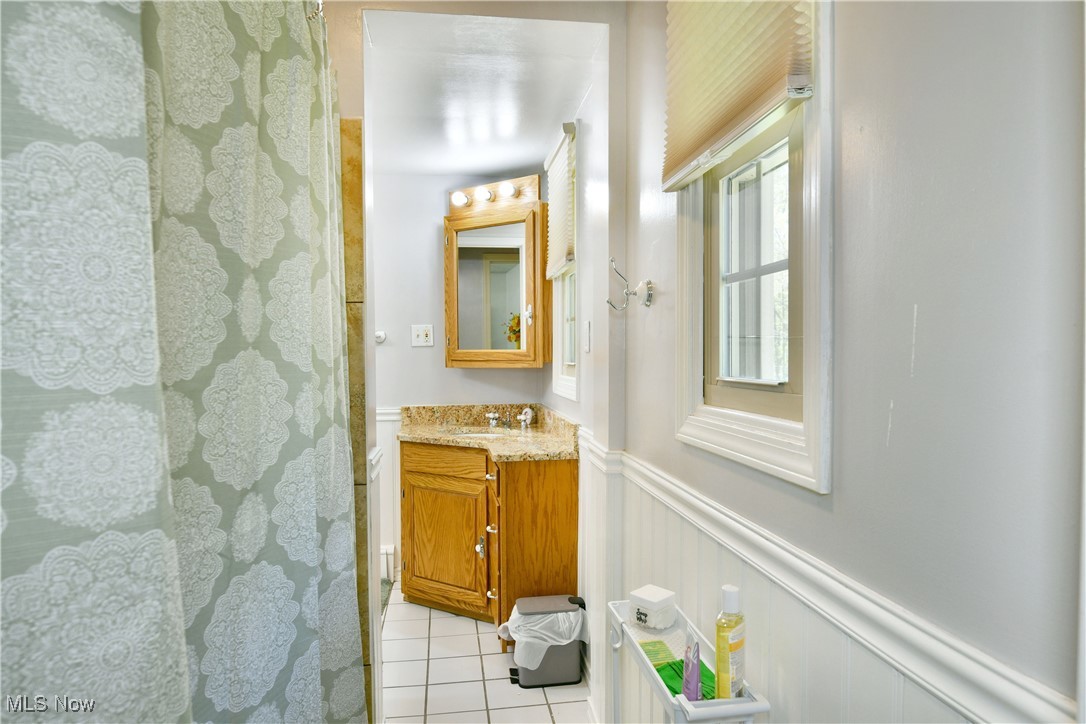 8676 Squirrel Hill Drive, Warren, Ohio image 27