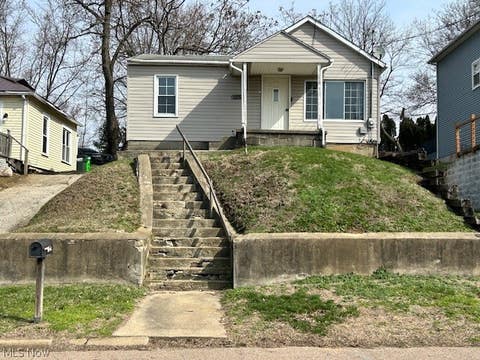 Homes For Rent - 155 Fernwood Avenue<br/> Barberton, OH 44203