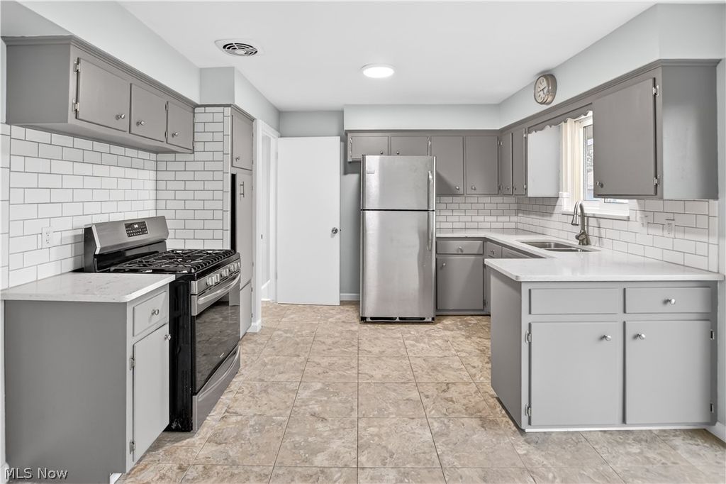 Photo of 12304 Havana Road, Garfield Heights, OH 44125 (MLS # 5202832)