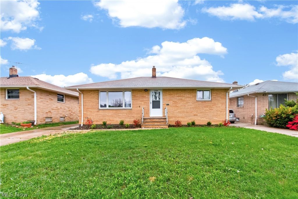 Photo of 12304 Havana Road, Garfield Heights, OH 44125 (MLS # 5202832)