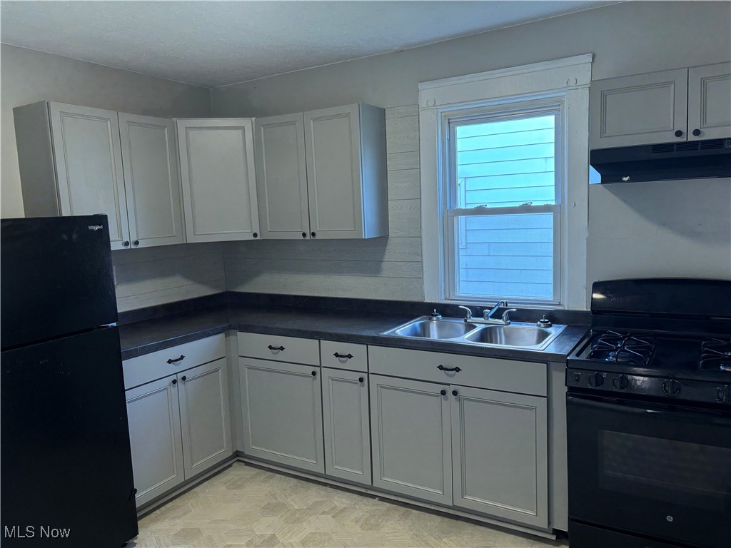 Elletson Adn - Residential