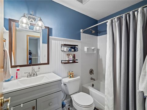 Tiny photo for 760 Trotter Lane, Berea, OH 44017 (MLS # 5203060)