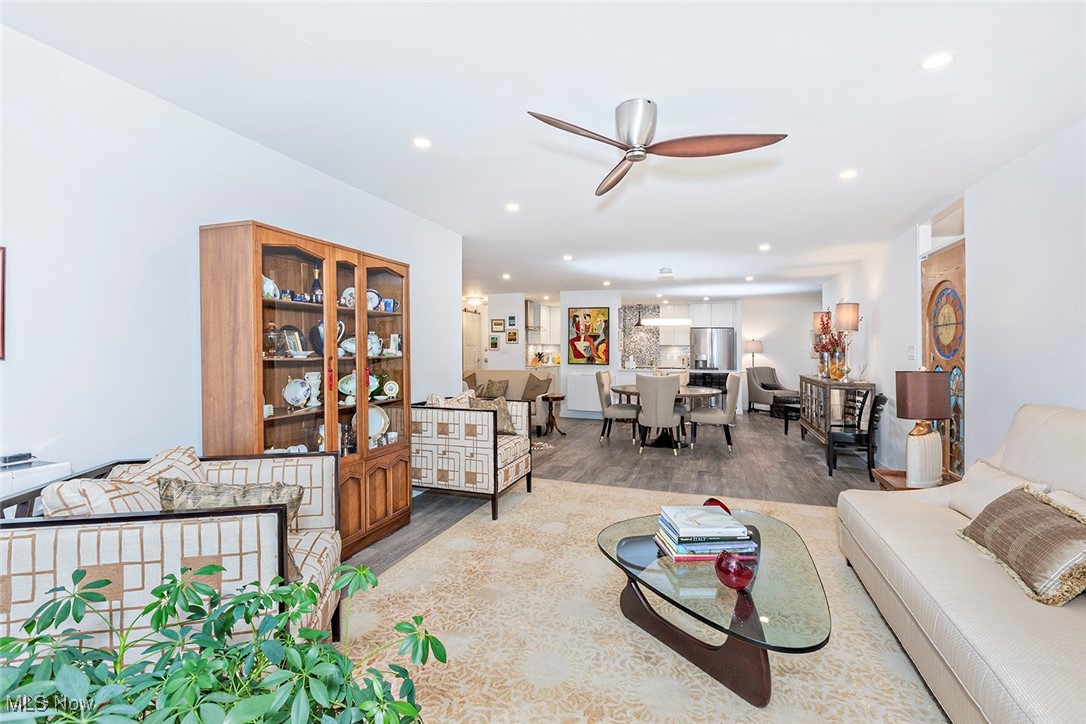 Bonneville Tower Condo - Residential