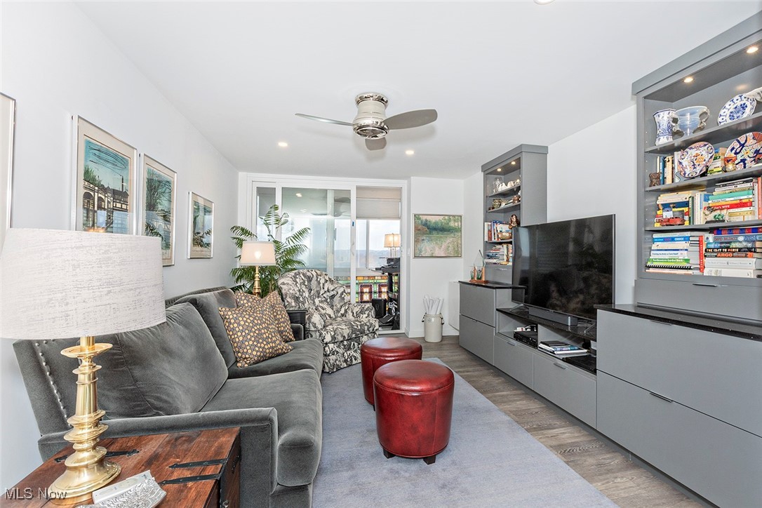 Bonneville Tower Condo - Residential