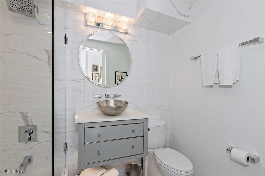 Bonneville Tower Condo - Residential