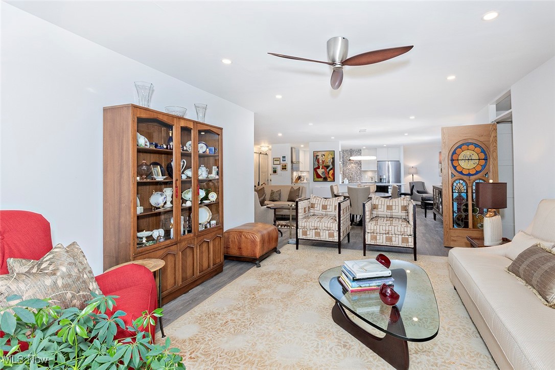 Bonneville Tower Condo - Residential