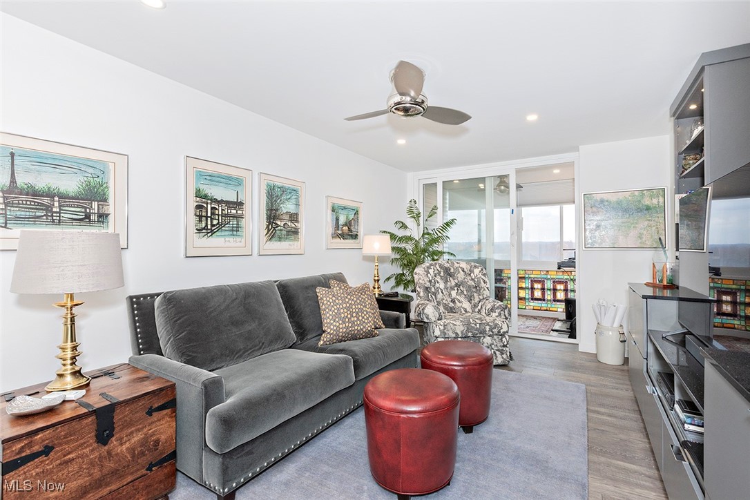 Bonneville Tower Condo - Residential