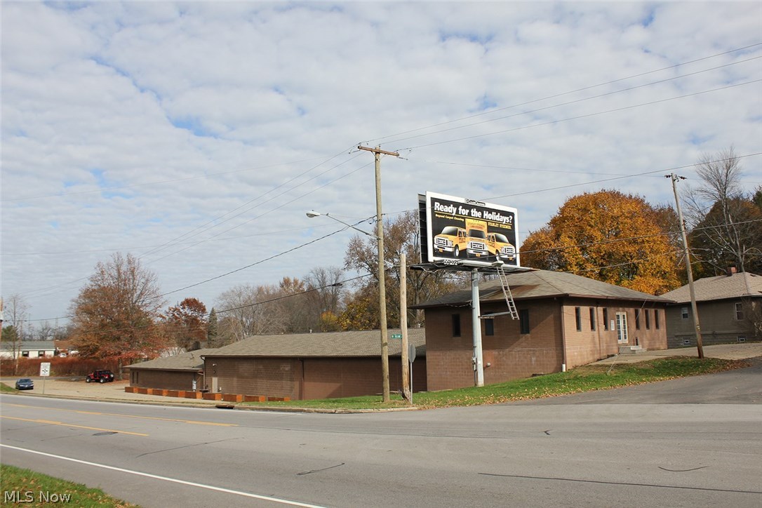Tuscarawas Park - Commercial Sale