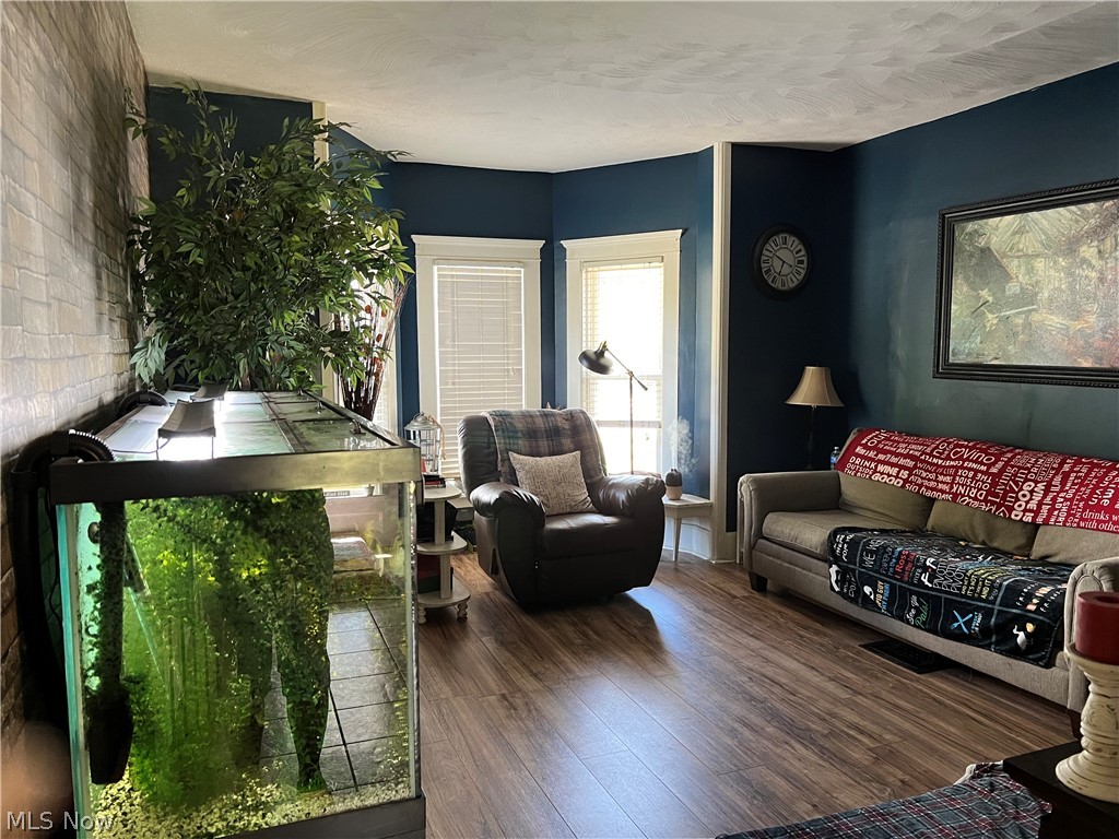 Connecticut Western Reserve - Residential