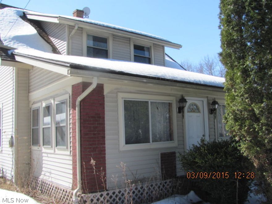 Two bedroom, two bath two story on a large corner lot with an over-sized garage and a deck.  Handy location - close to shopping, restaurants and interstate highway access.