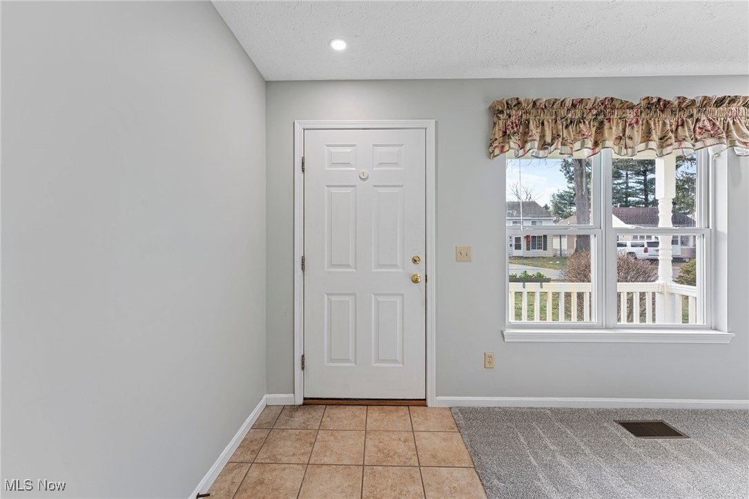 187 Lakewood Drive, Avon Lake, Ohio image 10
