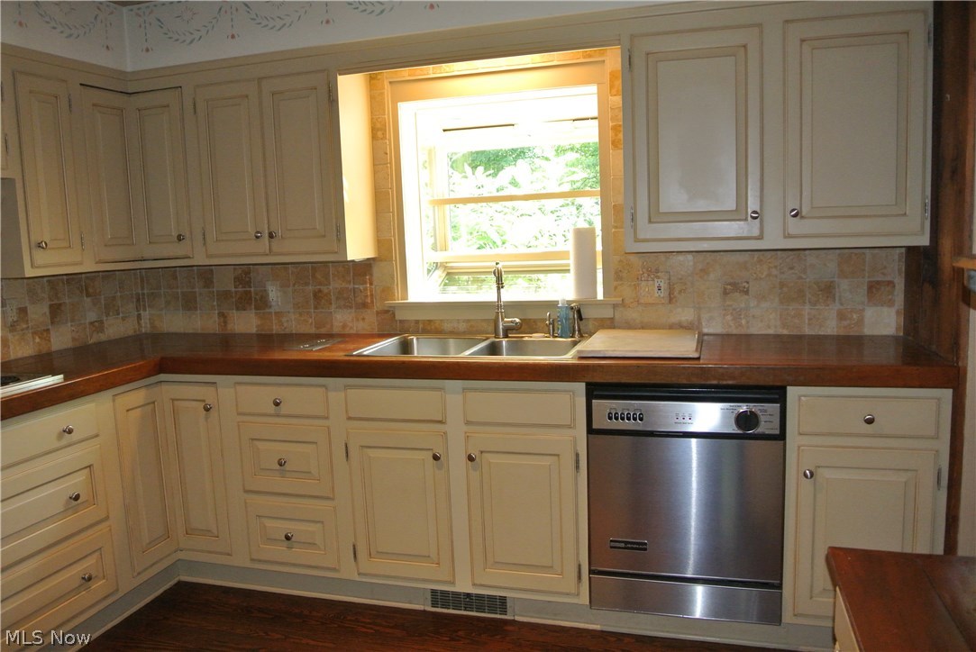 Merriman Heights - Residential Lease