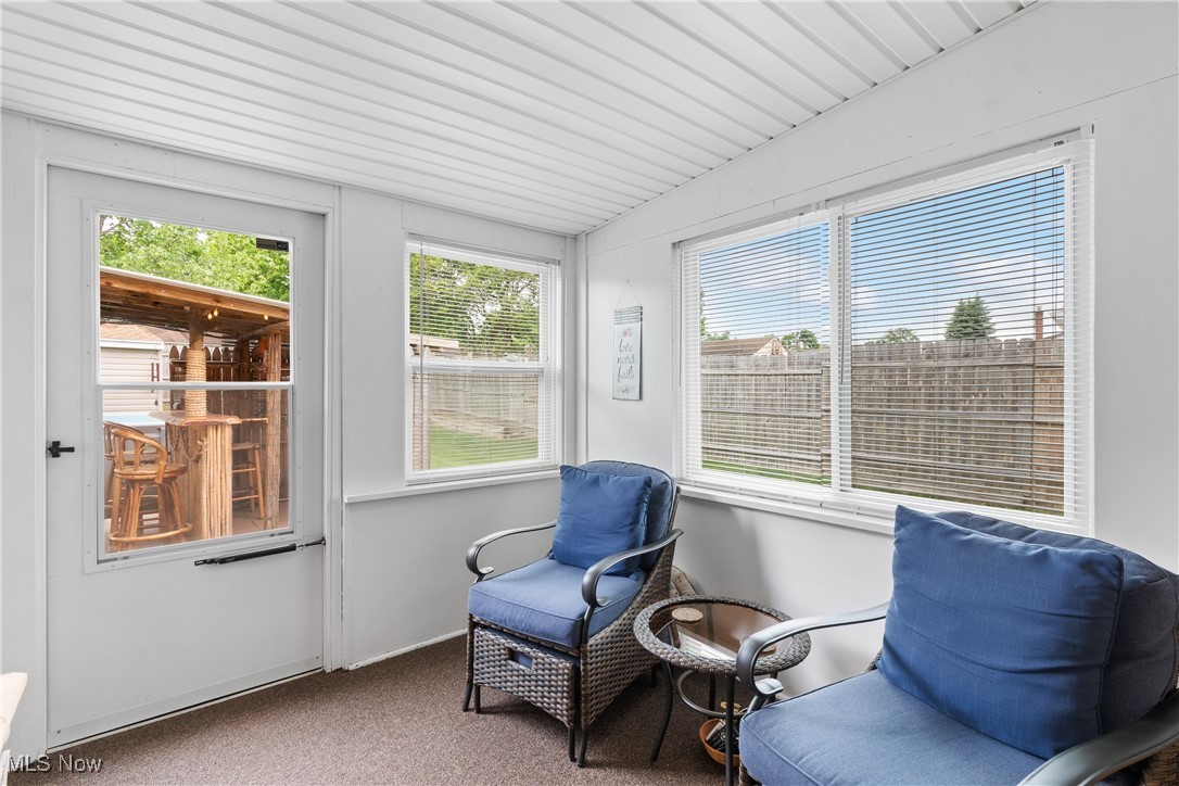 2184 Lynn Drive, Akron, Ohio image 12