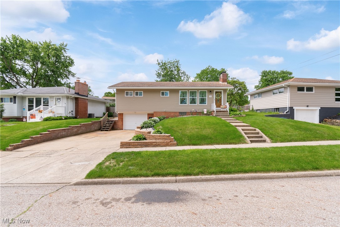 2184 Lynn Drive, Akron, Ohio image 28