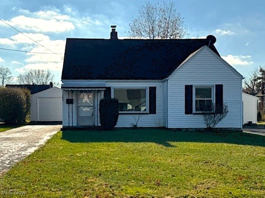 Ranch style slab home with 2 bedrooms in desirable Brownlee Woods neighborhood. First floor laundry room, 1 full bathroom and central A/C. Detached single car garage and newer blacktop driveway. Covered front patio.