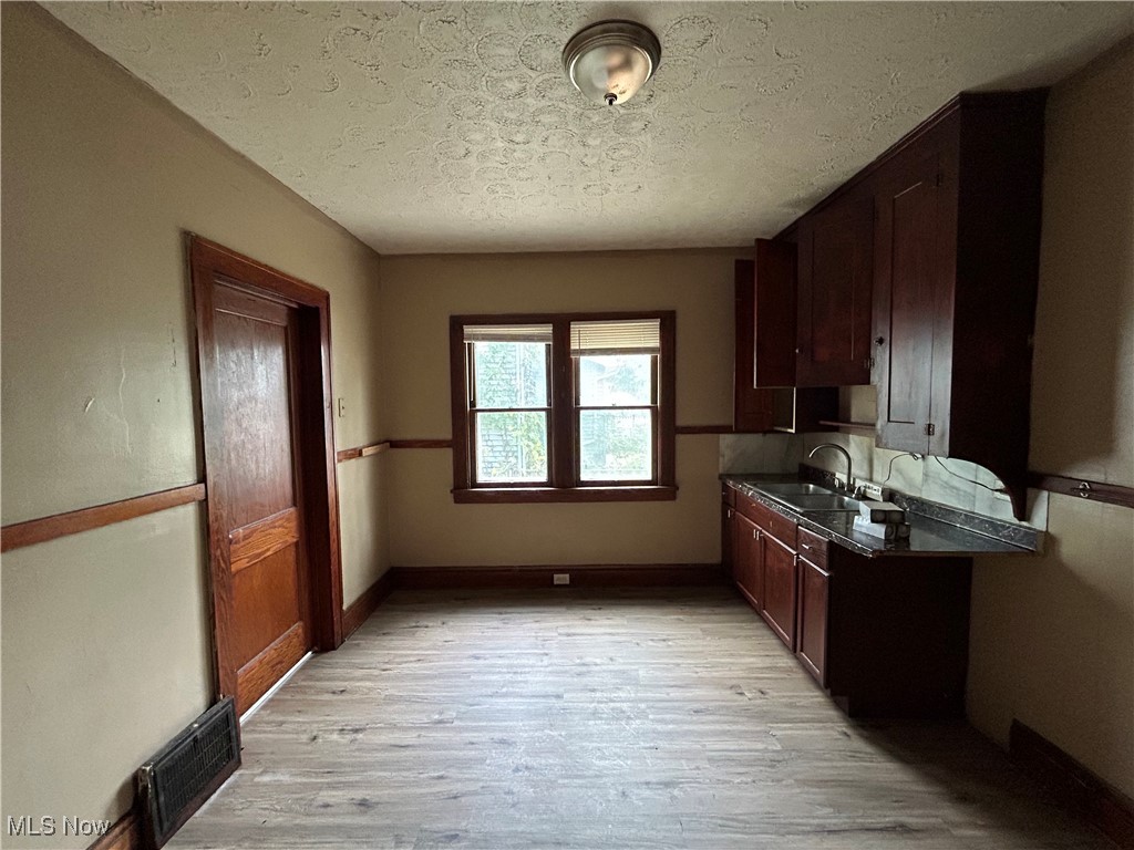 Miles-Harvard Park 02 - Residential Lease