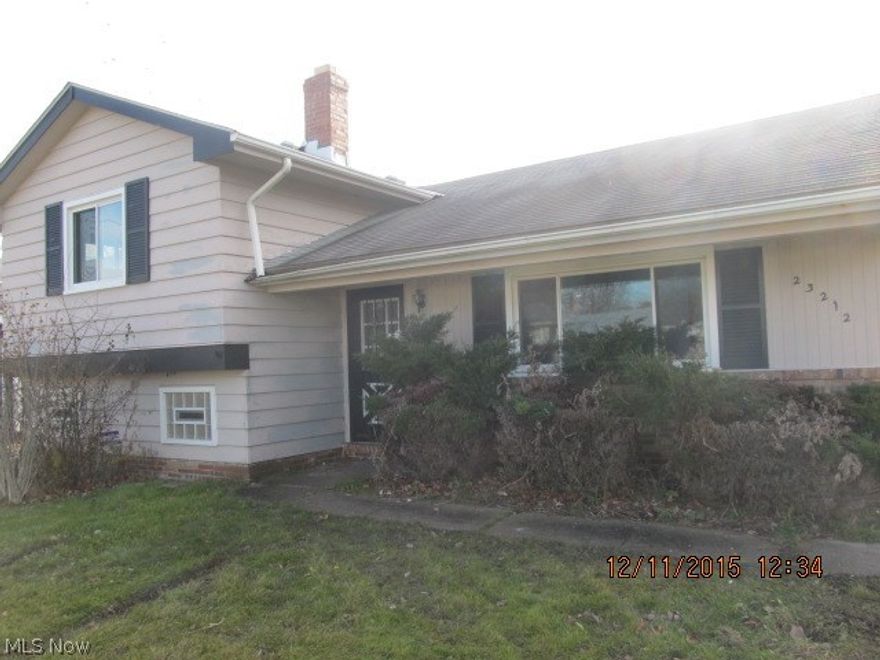 Good sized solid house with lots of room. Large living room leads into good sized dining area. The lower level family rooms adds to the living space.  3 nice sized bedrooms and 1.5 baths. You are close to everything and can be on the highway in minutes. House has good bones and tons of potential.