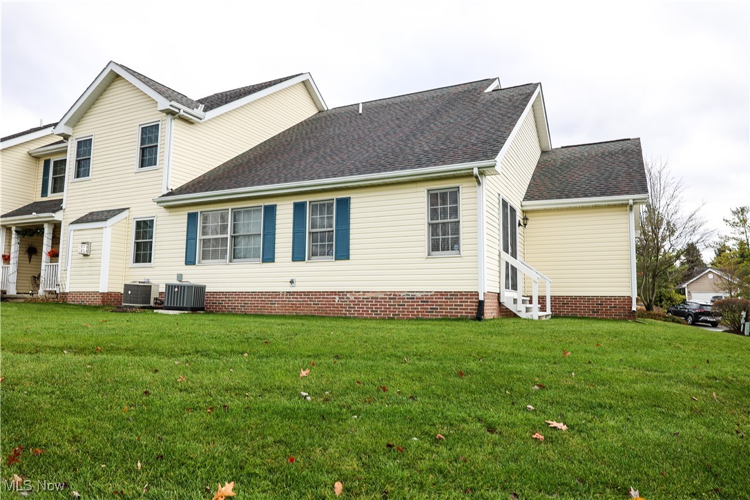 Macintosh Farms Condo 02 - Residential